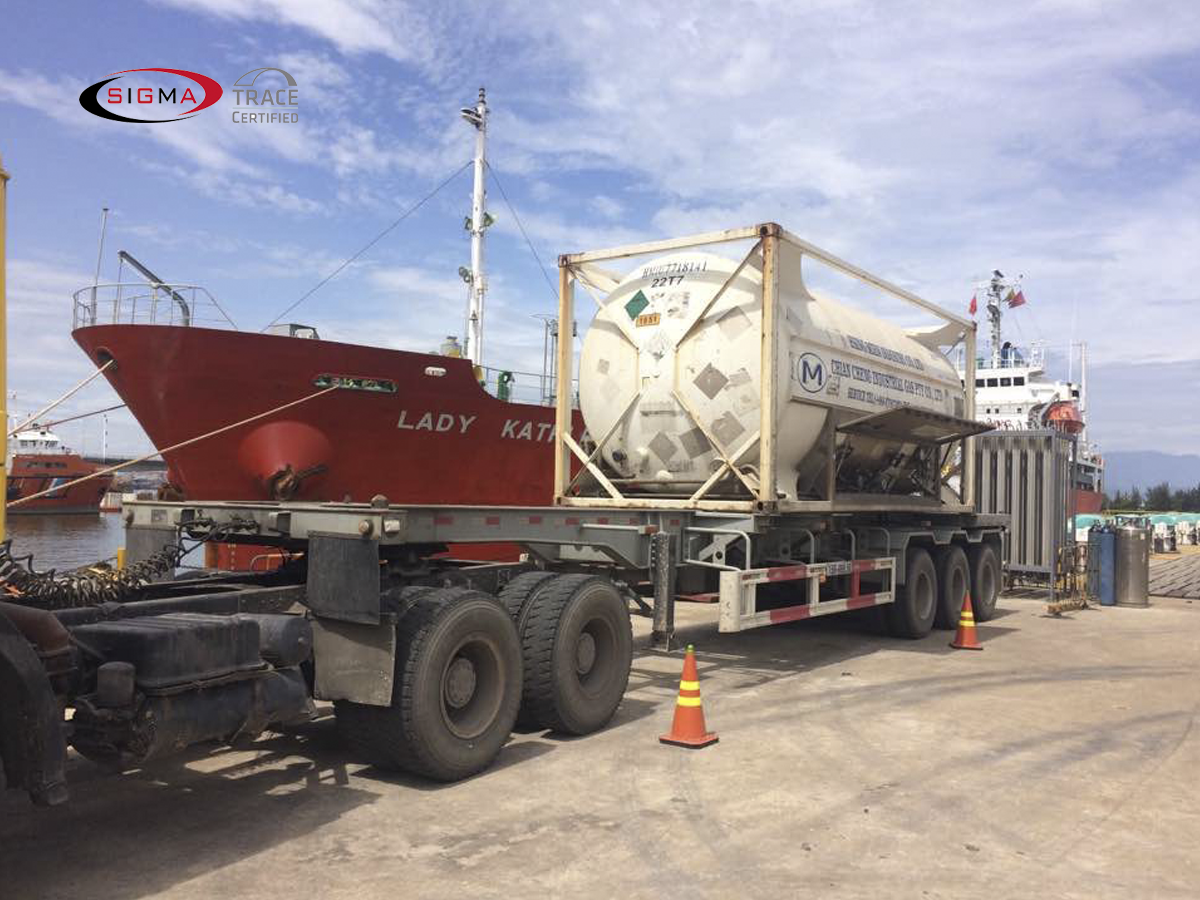 Bồn chứa khí của Sigma cập cảng